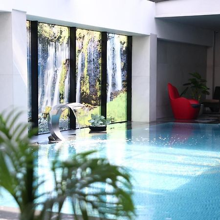 Palace Hotel & Spa Titova Mitrovica 外观 照片