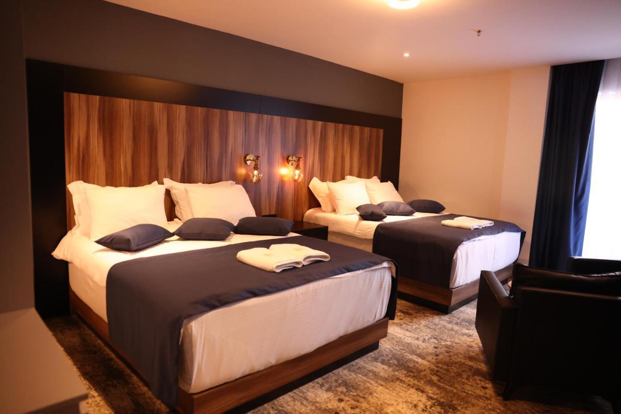 Palace Hotel & Spa Titova Mitrovica 外观 照片