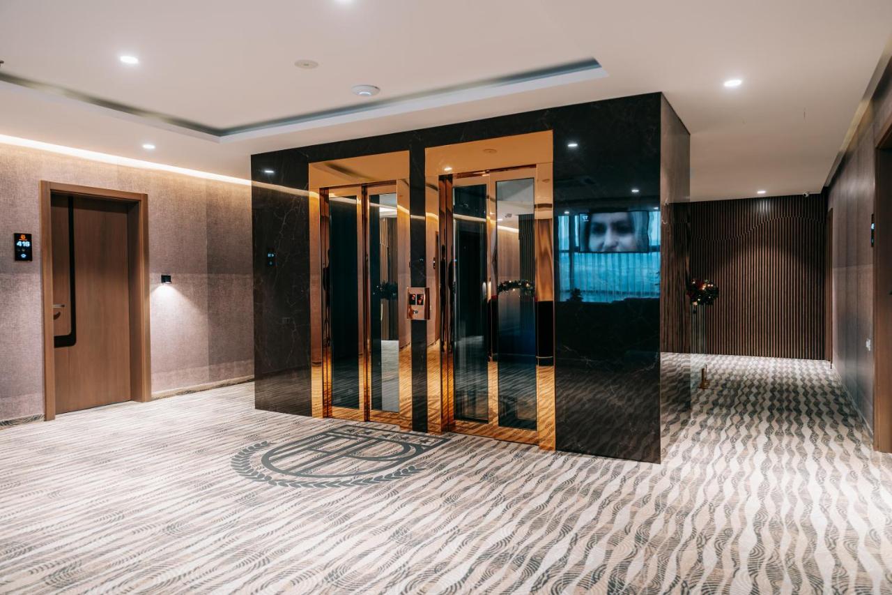Palace Hotel & Spa Titova Mitrovica 外观 照片