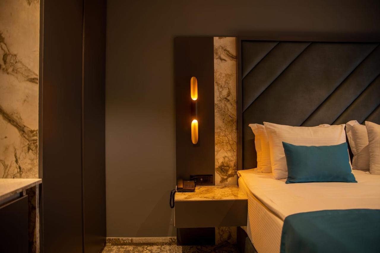 Palace Hotel & Spa Titova Mitrovica 外观 照片
