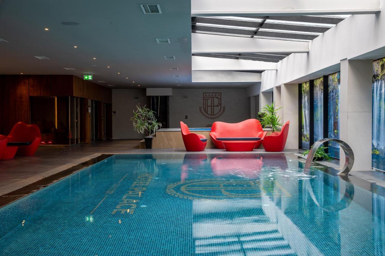 Palace Hotel & Spa Titova Mitrovica 外观 照片